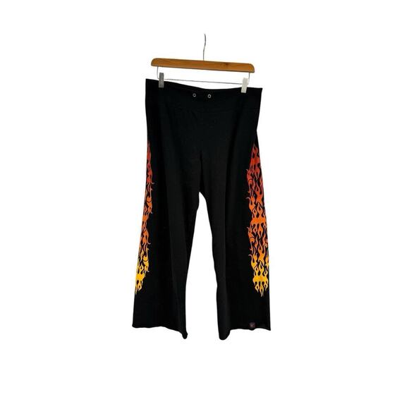 Vintage Y2K Big Flirt Wide Leg Cropped Sweatpants Black Flame Graphic Women L - Picture 1 of 11